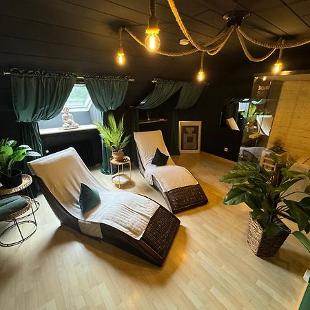 Erwachsenenhotel Bdsm Apartment Hotel Emotion Apartments Mit Privater Sauna Vlotho Exteriör bild