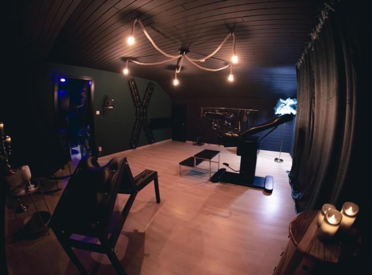 Erwachsenenhotel Bdsm Apartment Hotel Emotion Apartments Mit Privater Sauna Vlotho Exteriör bild